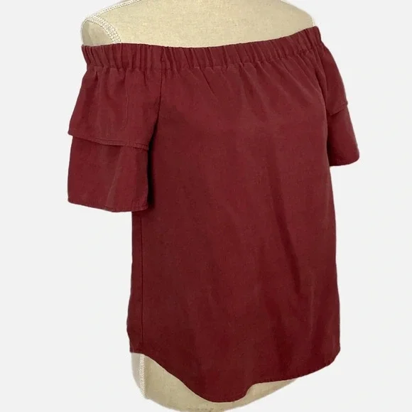 H&M Off the Shoulder Blouse Women Size 4 Burgundy Ruffle Sleeve Lyocell Top - Picture 2 of 8